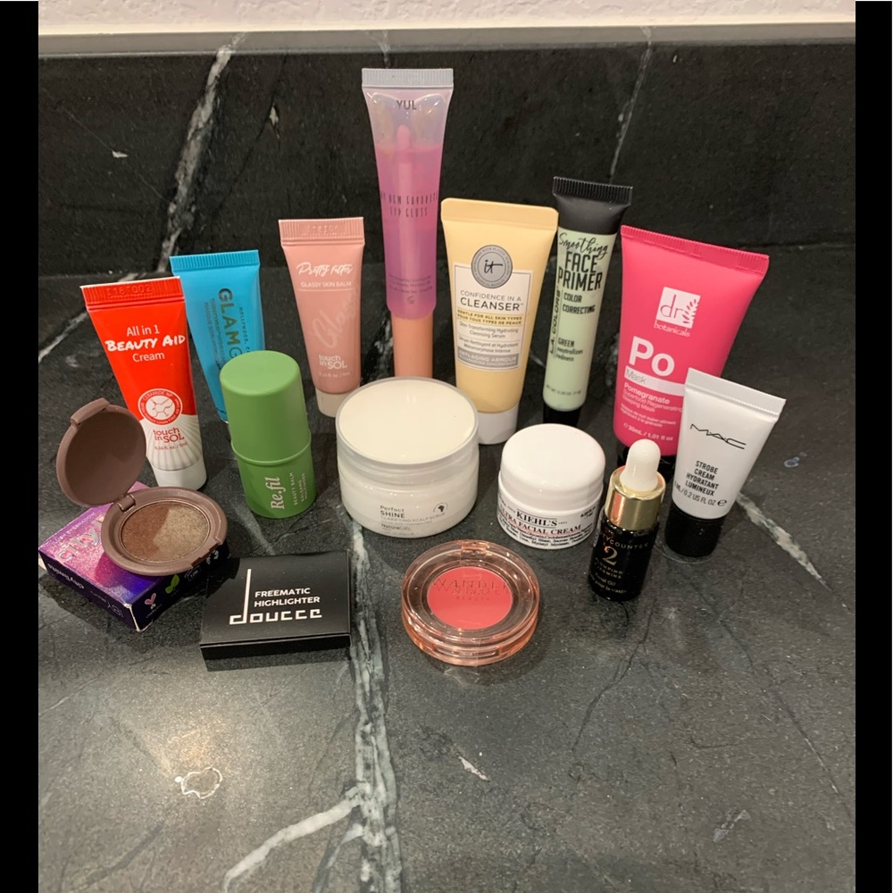 15 Cosmetics Bundle
